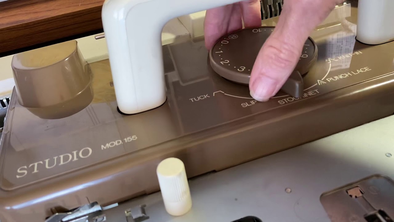 Functionality of 155 knitting machine and how to use punchcards part 1