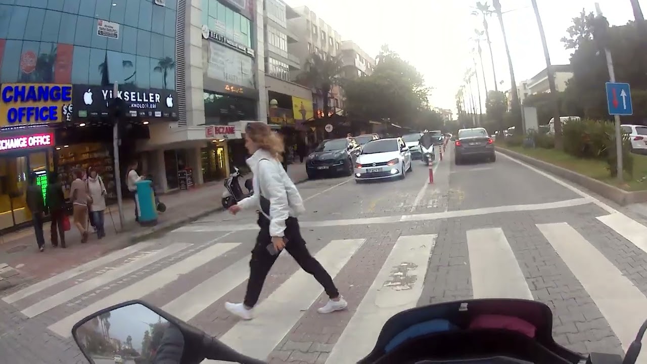 Alanya sahil yolu gezintisi 