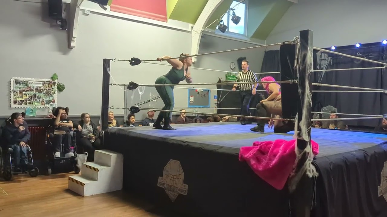 Luna Rox VS Eden: Aspire Wrestling Alliance (22.10.22)