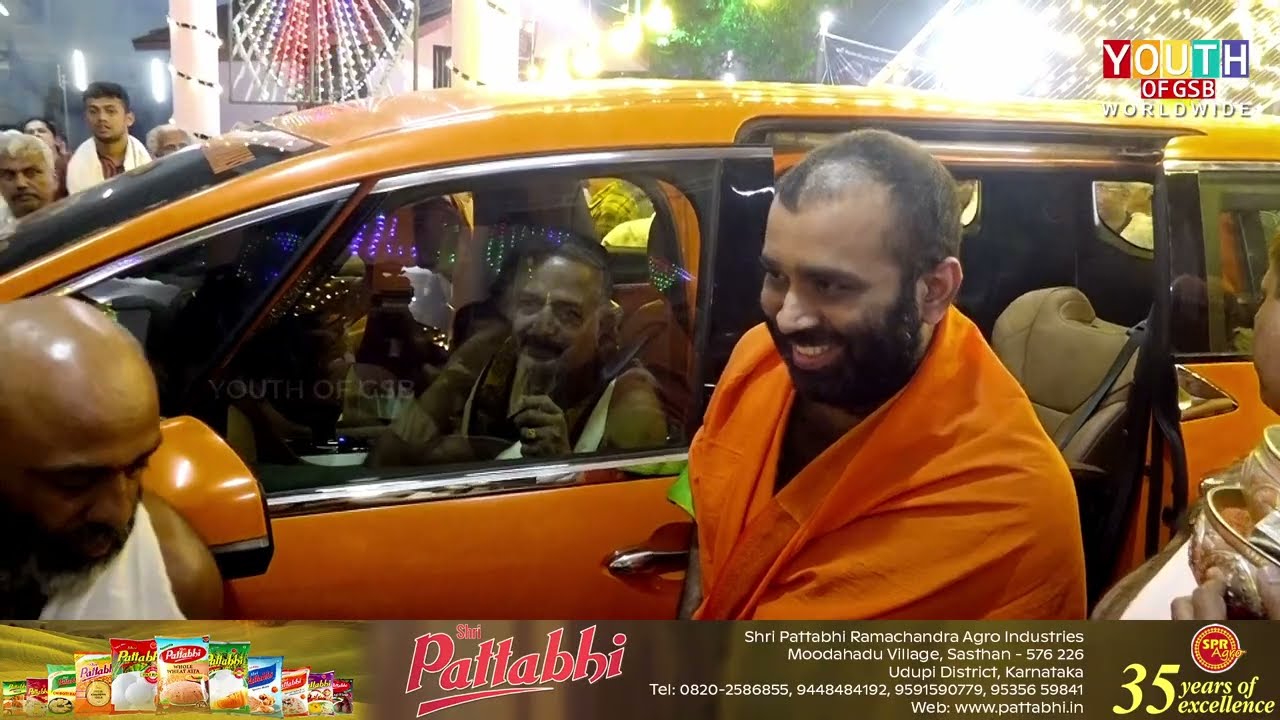 A Blessed Moment the First visit of Shrimad Samyamindra Thirtha Swamiji to the North Paravoor Temple