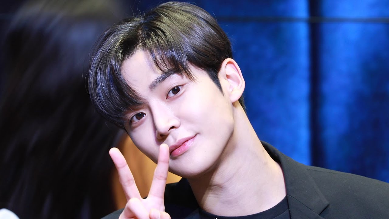 200209 SF9 압구정 팬사인회 로운 (ROWOON FOCUS)