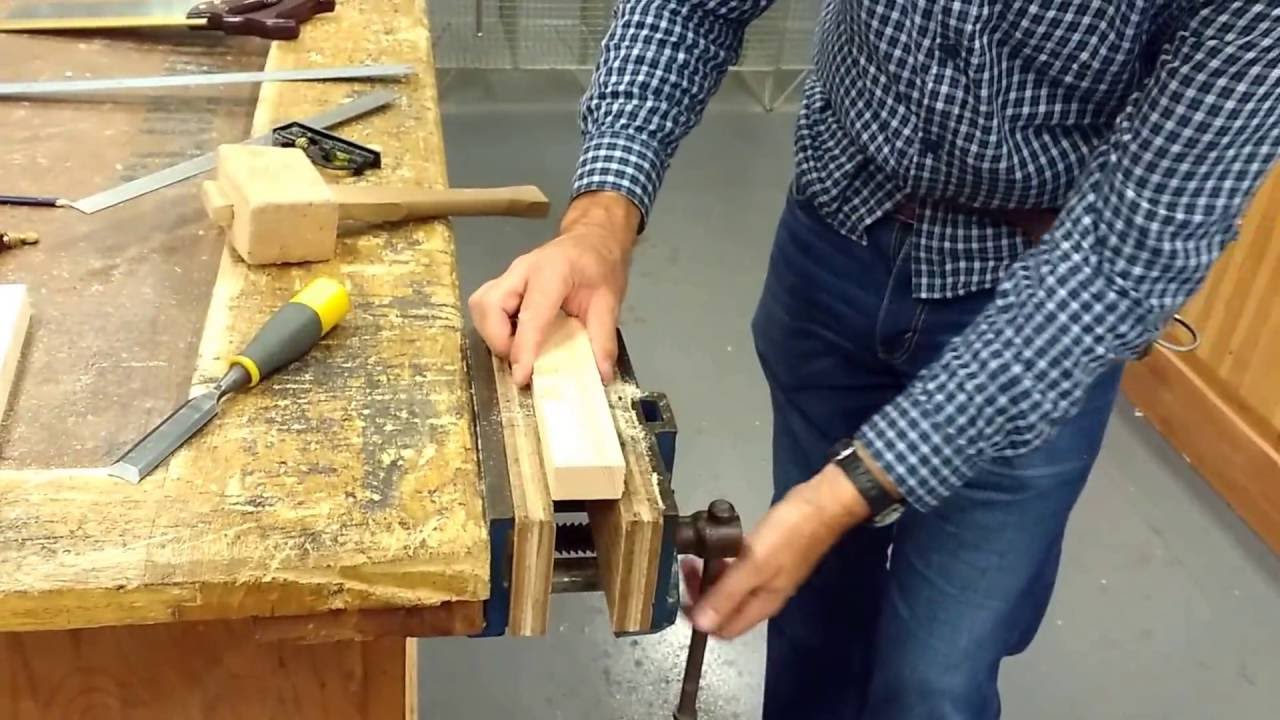 Cross halving joint demo