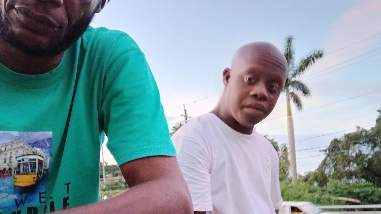 6 на собачьей морде в квартале😁😝🤪😜