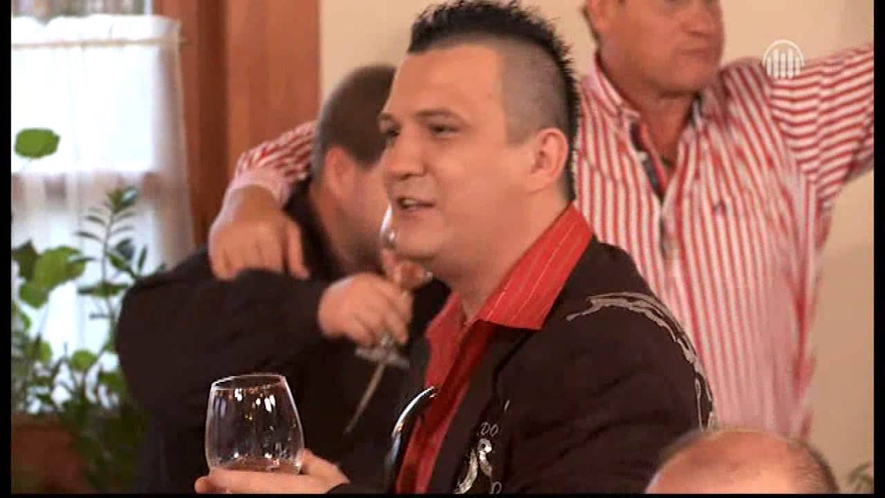 Roberto-Szegény vagyok/ mert a nézését meg a járását.  (Sláger tv)