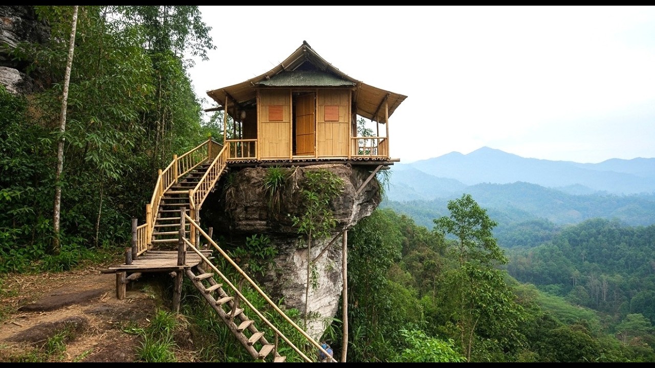 I Built a Bamboo Shelter on a High Cliff to Survive Alone in the Wild Forest