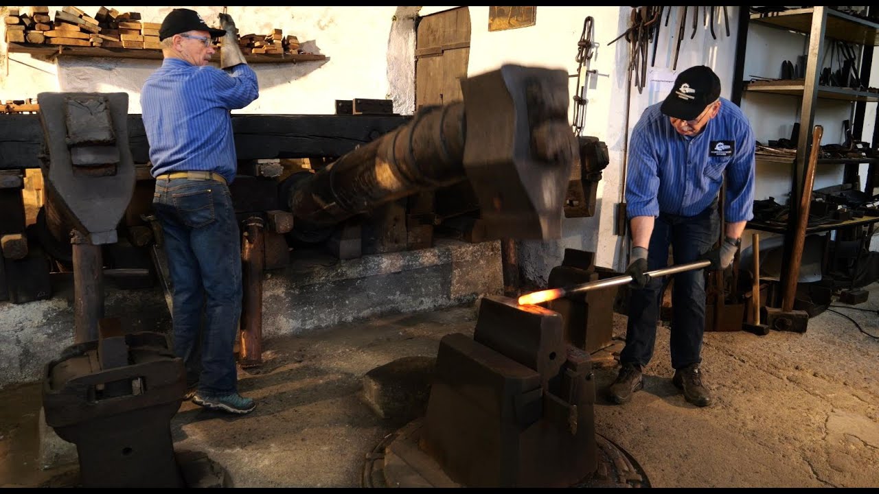Hammerschmiede Seengen (2) - Schmieden mit dem Hammerwerk