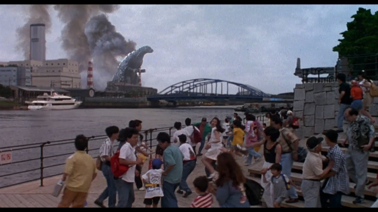 Godzilla Vs Destoroyah: Godzilla Junior protects humanity from Destoroyah
