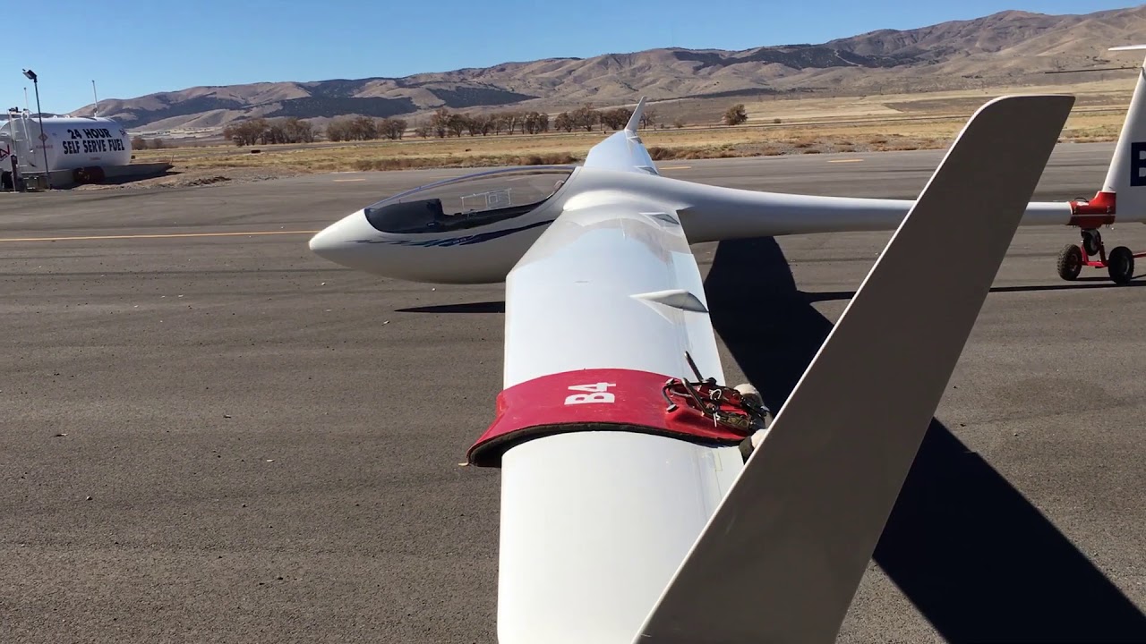 Walk Around a High Performance Glider