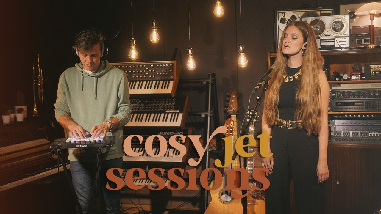 Florence and the Machine - Ship to Wreck (cover by Laura Crowe and Him) | Cosy Jet Sessions