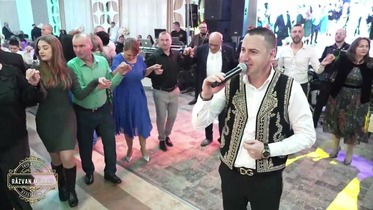 Liviu DL Orboiesti si Orient Orchestra Slobozia-Colaj de Revelion 2026 la Ramicu Sarat salon Diamond