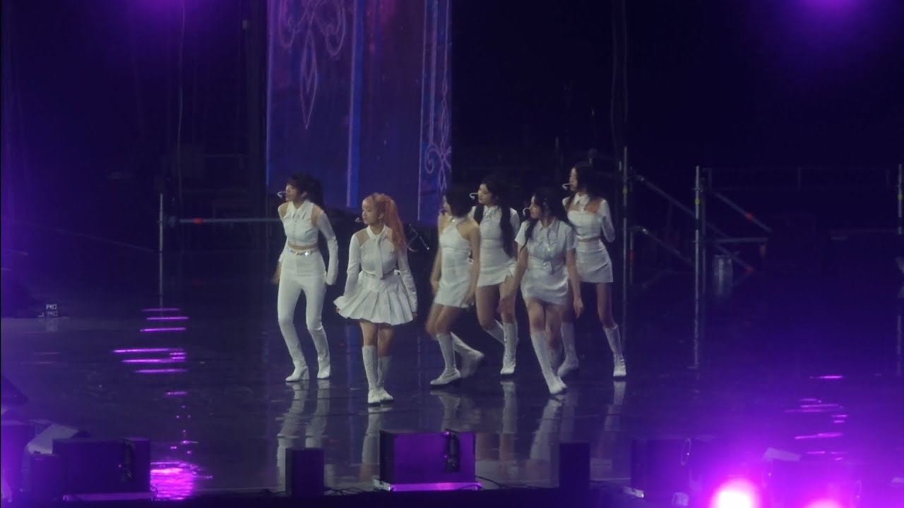 IVE - ELEVEN, Paris 08.04.2023, La Défense Arena , Music Bank