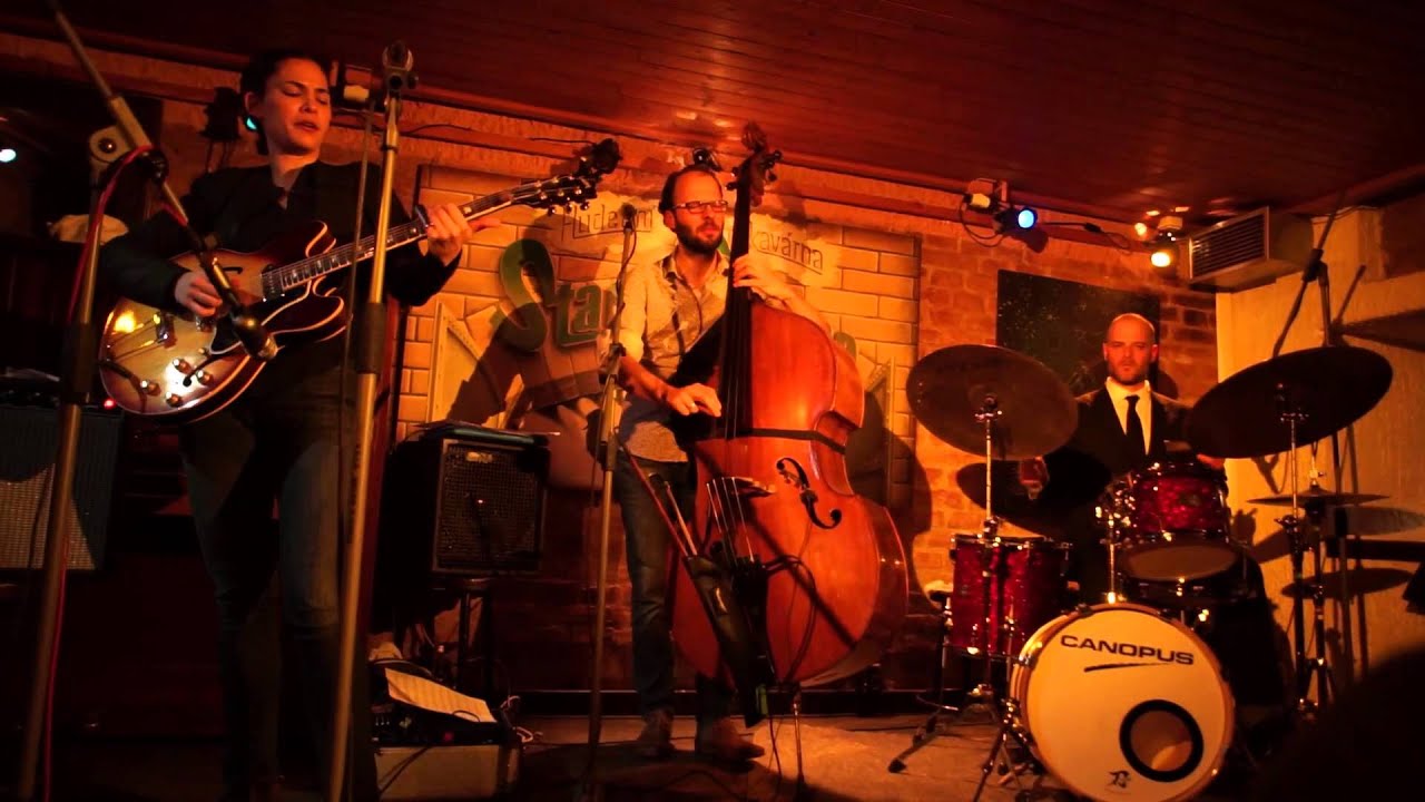 DIDA at The Old Bakery, BRNO - Praminek Vlasu (Czech song)