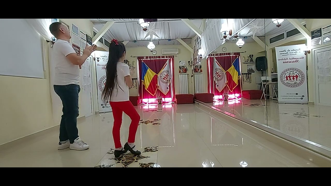 suita dansuri armanesti scoala de dans popular Bucuria din Bucuresti www.cursuri-dansuri-populare.ro