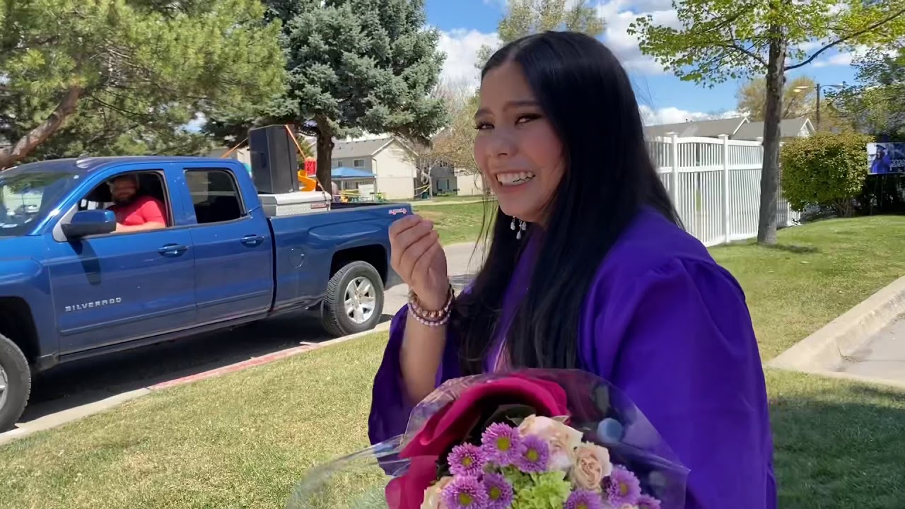Alyssa&rsquo;s Drive-By Graduation!