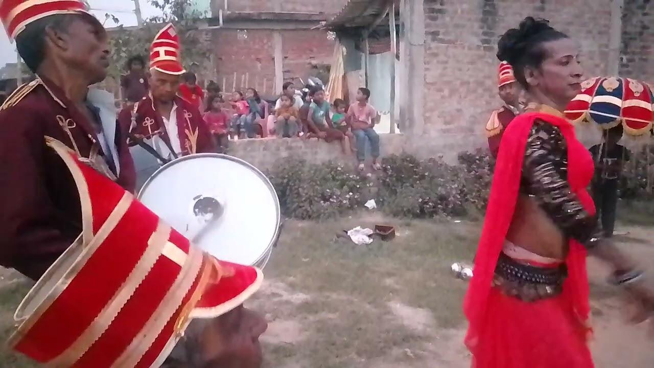 बगंठिया गाउ मे विवाह मे अंग्रेजी बाजा बैड पार्टी के भिडियो,2082/11/27/के भिडियो see with all 