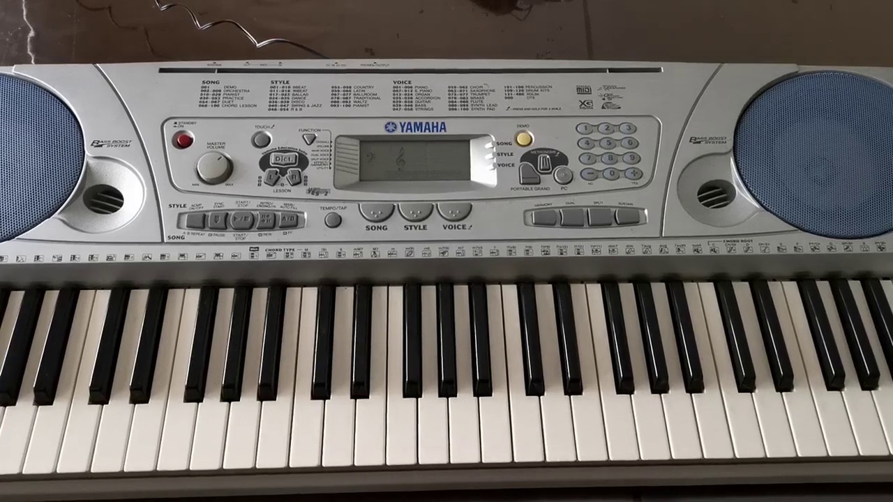 YAMAHA PSR-275 61 Keys Electronic Piano Keyboard