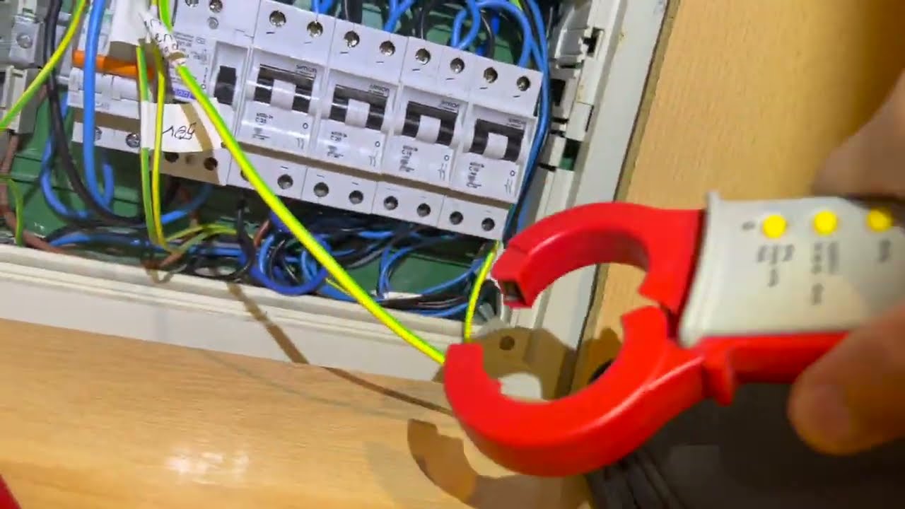 CÓMO SOLUCIONAR EL CALAMBRE , TENSION DE CONTACTO, ENTRE LA FREGADERA Y LOS ELECTRODOMESTICOS