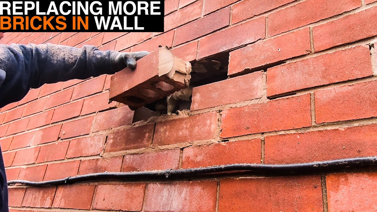 Bricklaying - Replacing Bricks In a Wall