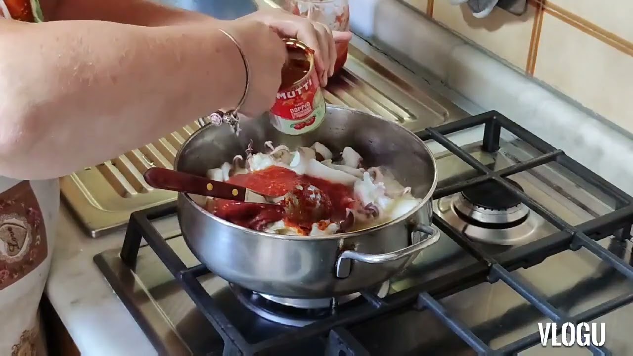 Bucatini o spaghetti al nero di seppie la ricetta di nonna Rosaria