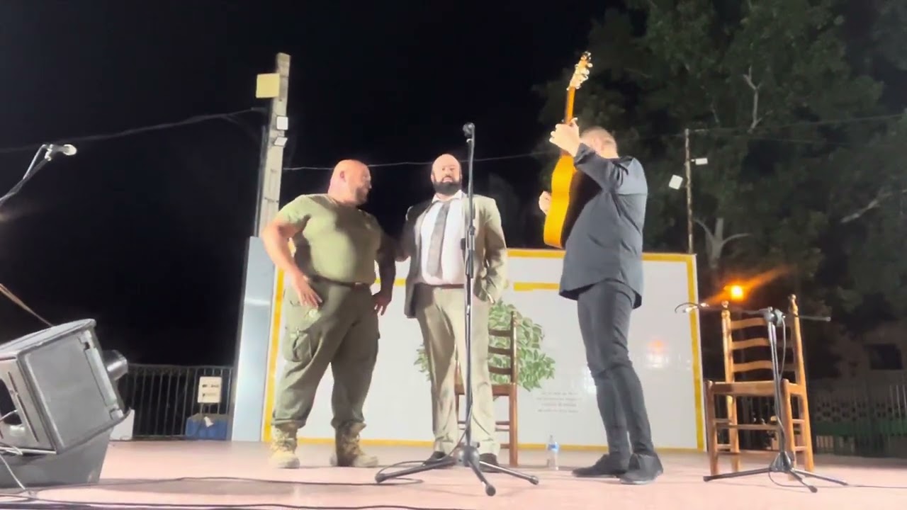 Camperos esta noche estamos con un  Grande del flamenco. Mi Gran Amigo Miguel de Tena. Oleeee tu .