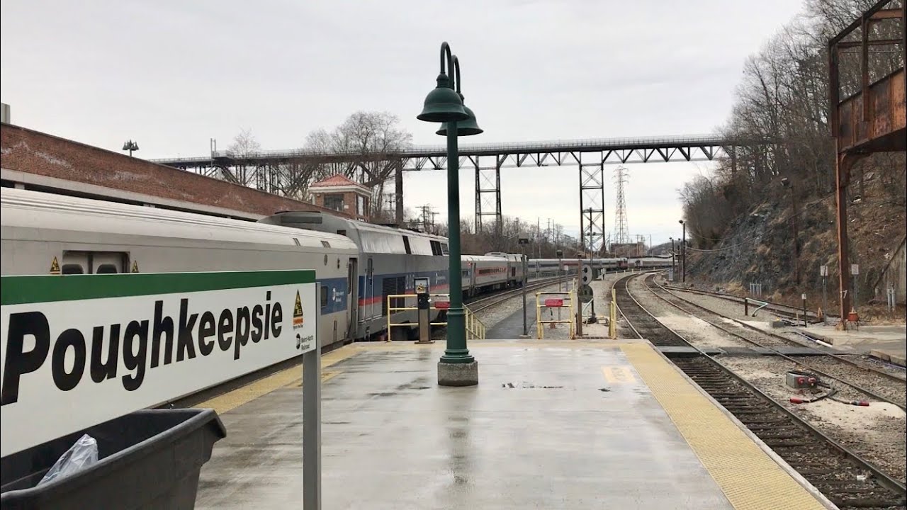 [ USA Station ] Poughkeepsie New York Station served by Amtrak and Metro-North