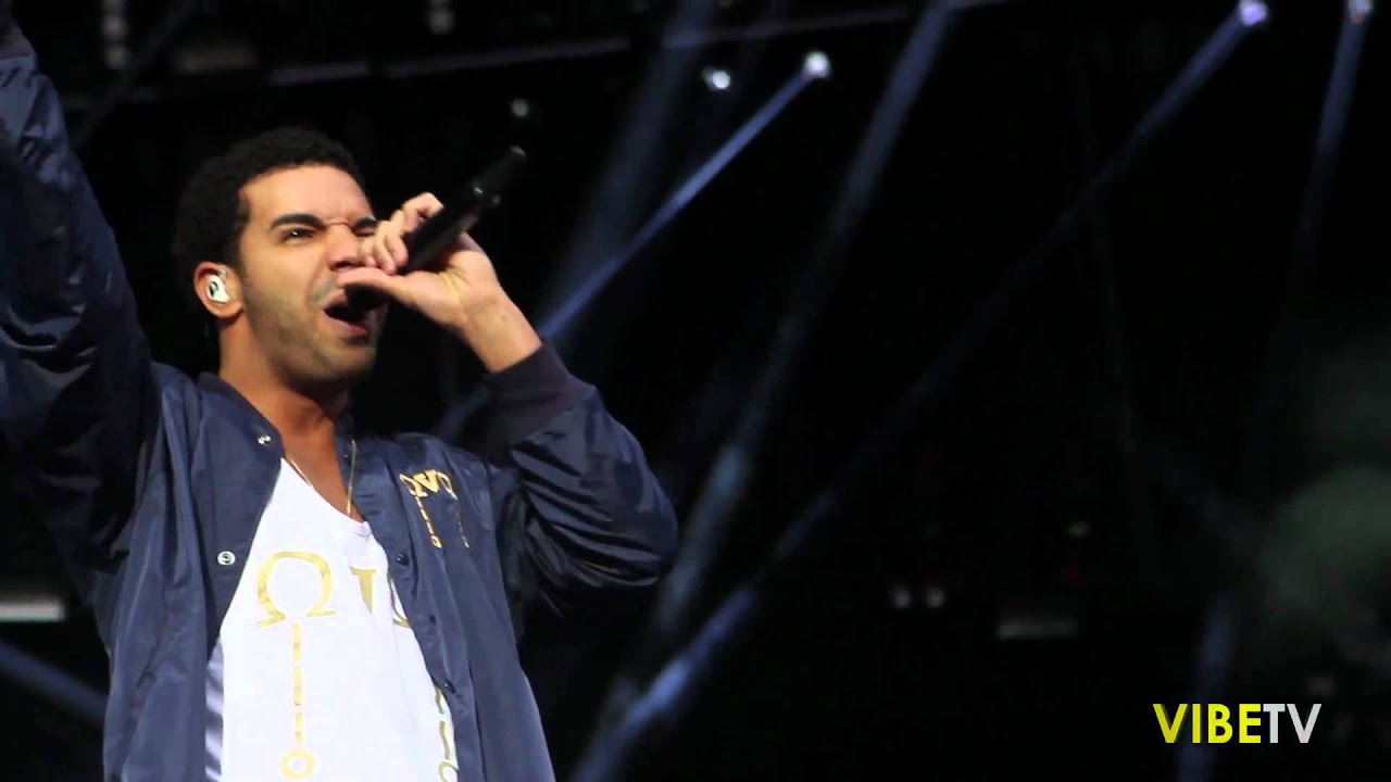 Drake Performs 
