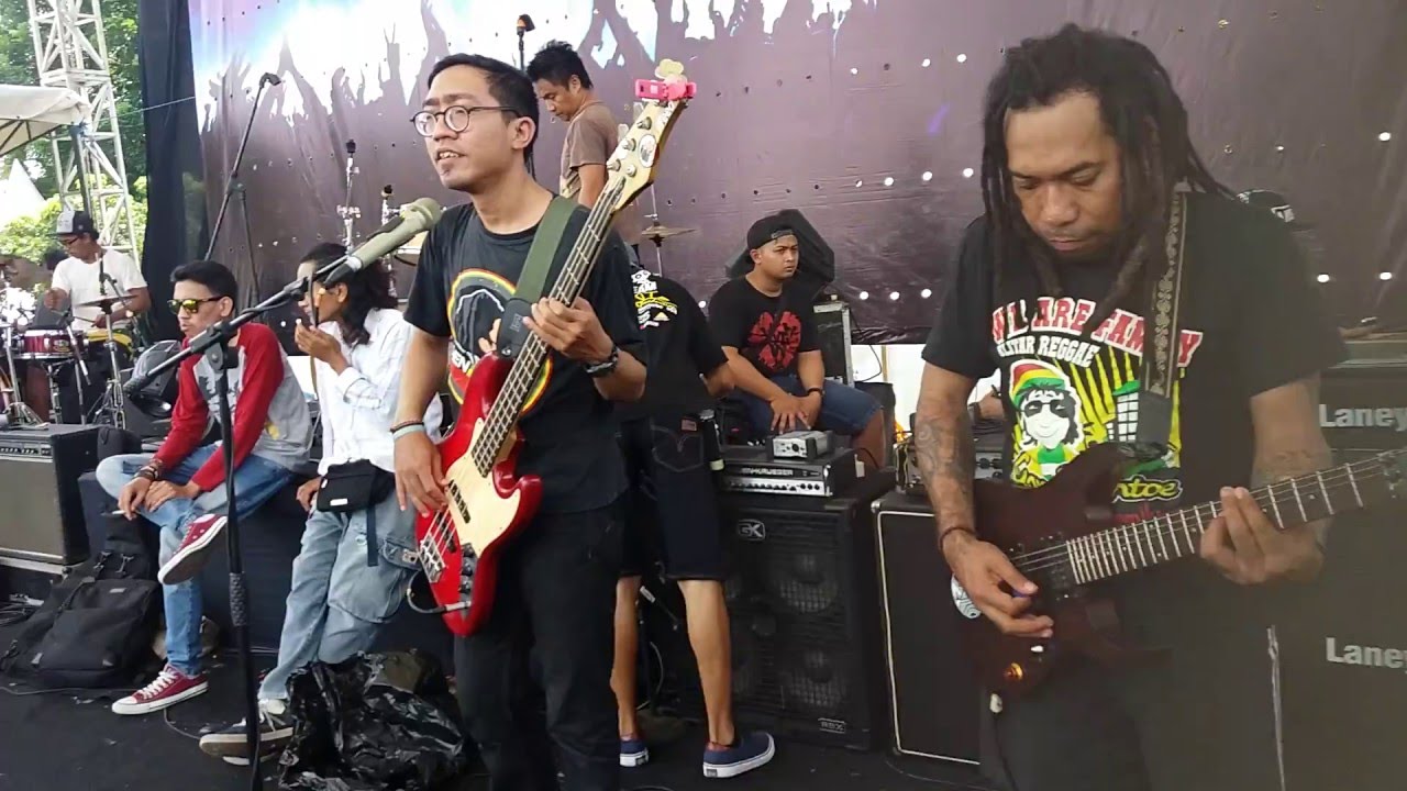 DEN BASITO & THE HUMAN TRIBE SOUNDCHECK KEDIRI MARCH 5 2016