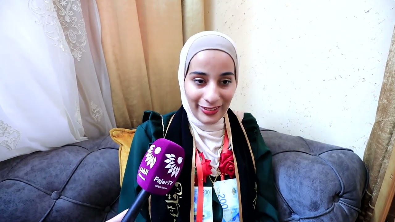 لقاء الطالبتين التؤام جنى وحلا جمال أبو جراد من الفرع الأدبي