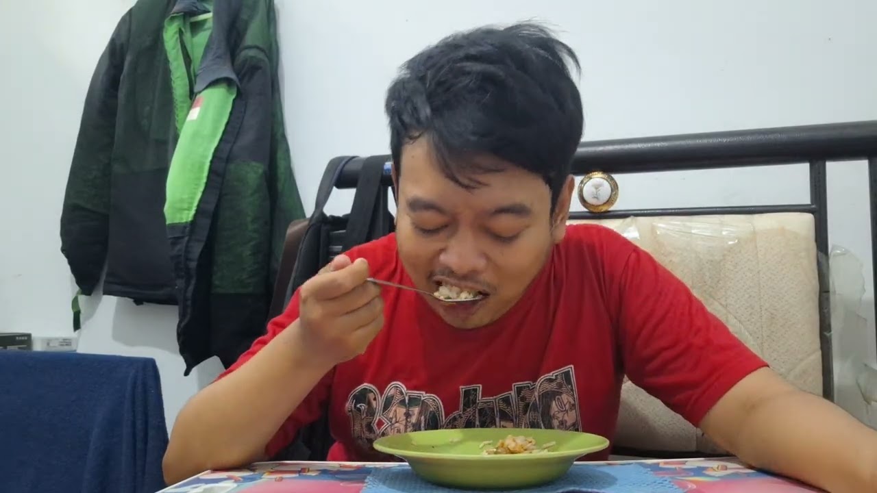 Makan Oseng Cecek + Telur Puyuh #oseng #food #foodie #kuliner #oseng #telurpuyuh 