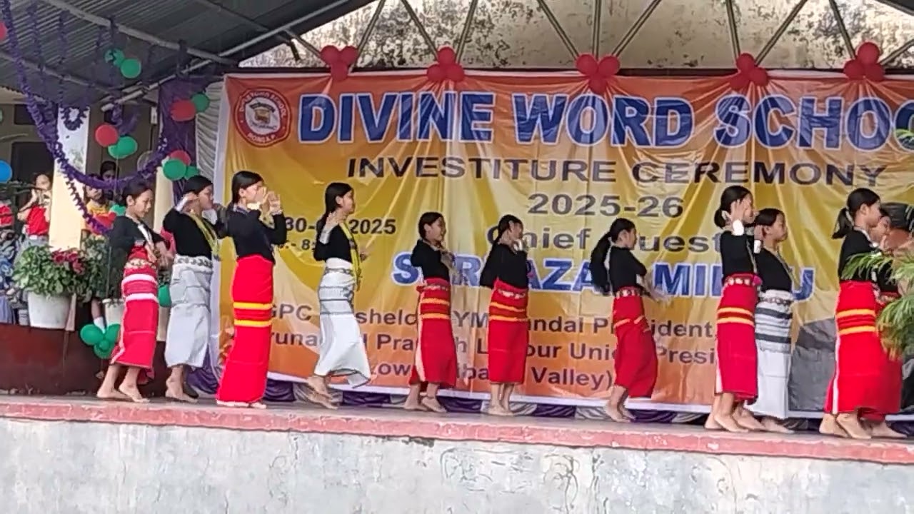 Mixed local dance by DWS students 