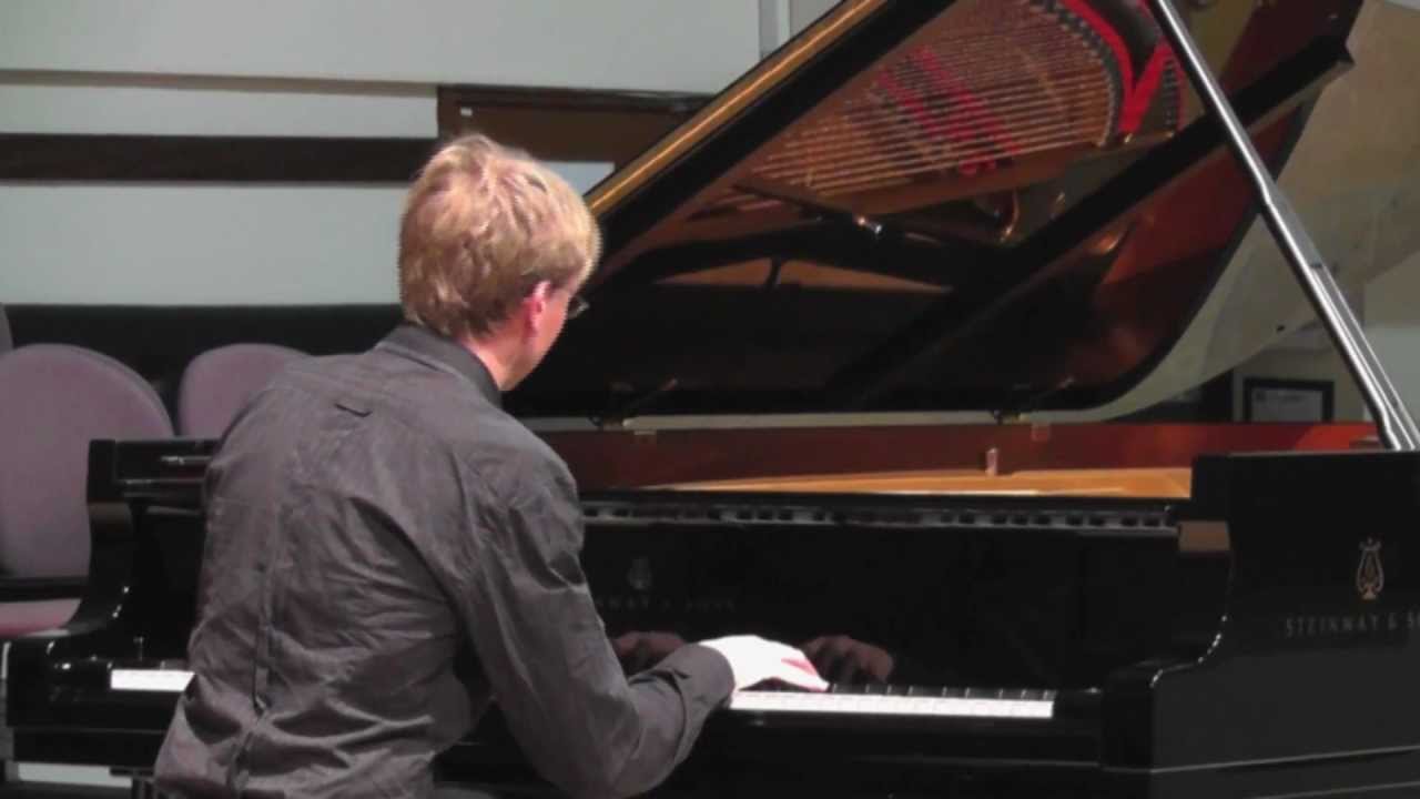 Liszt - Sonata in B minor, S.178 - Played by Kenneth Hamilton