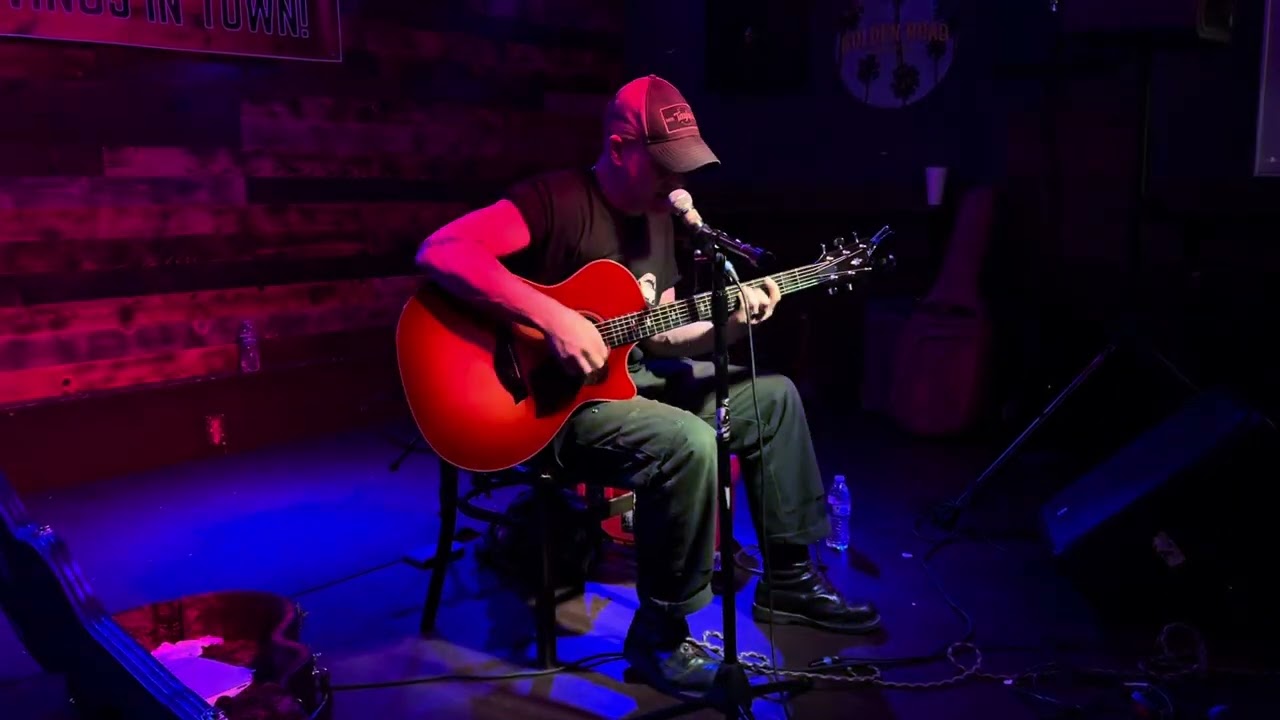 Michale Graves Performs “Dust to Dust” LIVE at Tom’s Tavern 4.20.24 Tampa, Florida Misfits