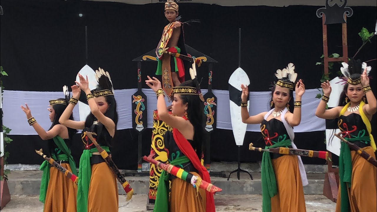 Tari Tradisional Anak_SSB Dandang Tingang_Tari Mandau_Gunung Mas