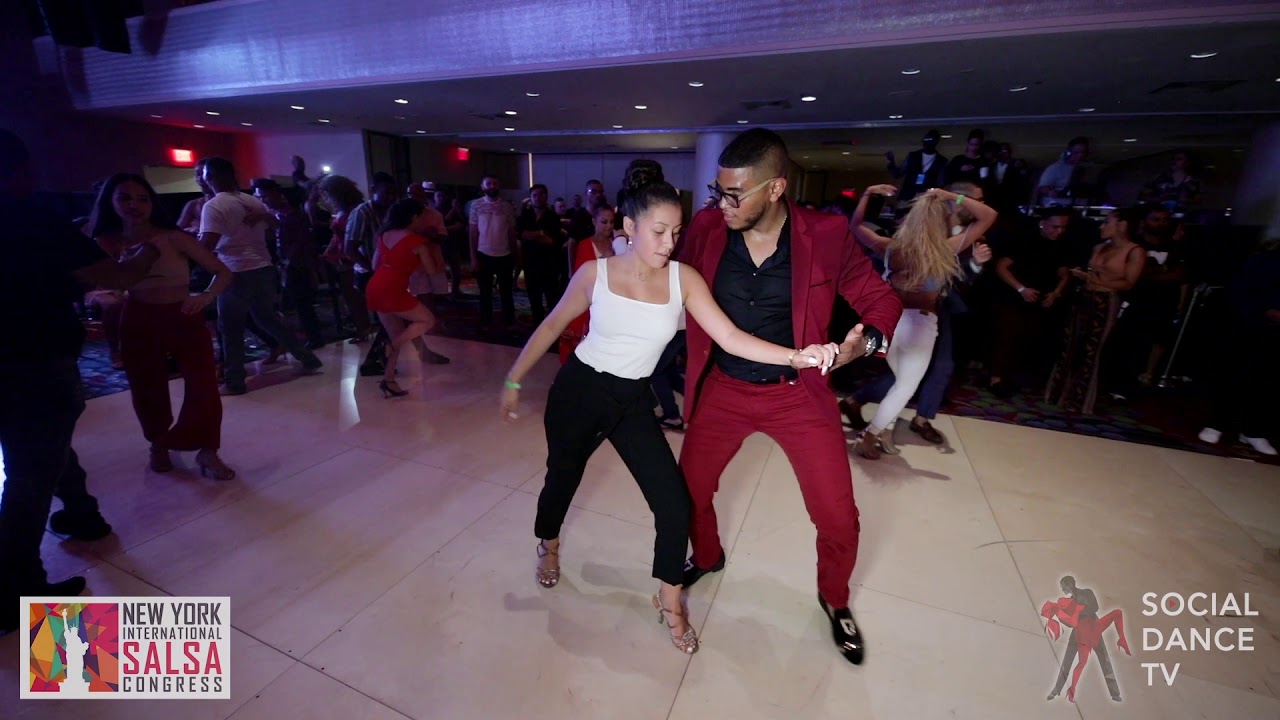 Luis & Daniella Torres - Salsa social dancing | Goya New York Int. Salsa Congress 2019