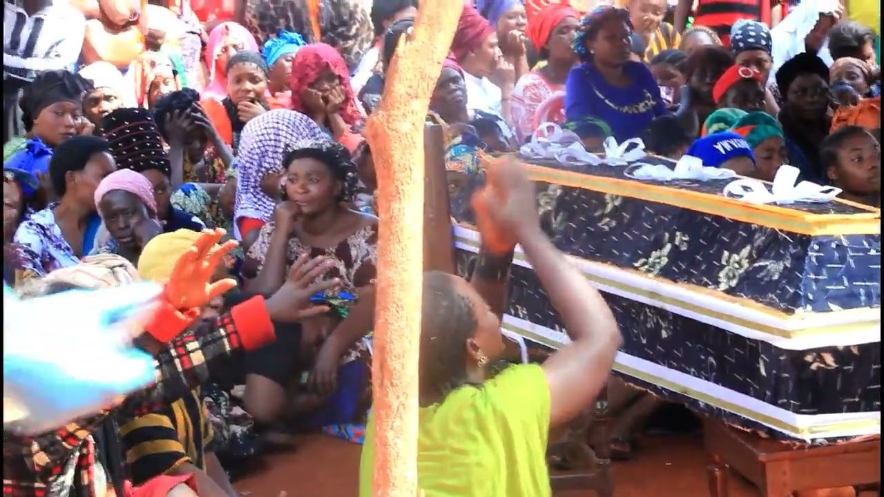 Mazishi ya dungu yetu. kaka yetu na baba yetu. Abwe Asende. wa bene mwala 