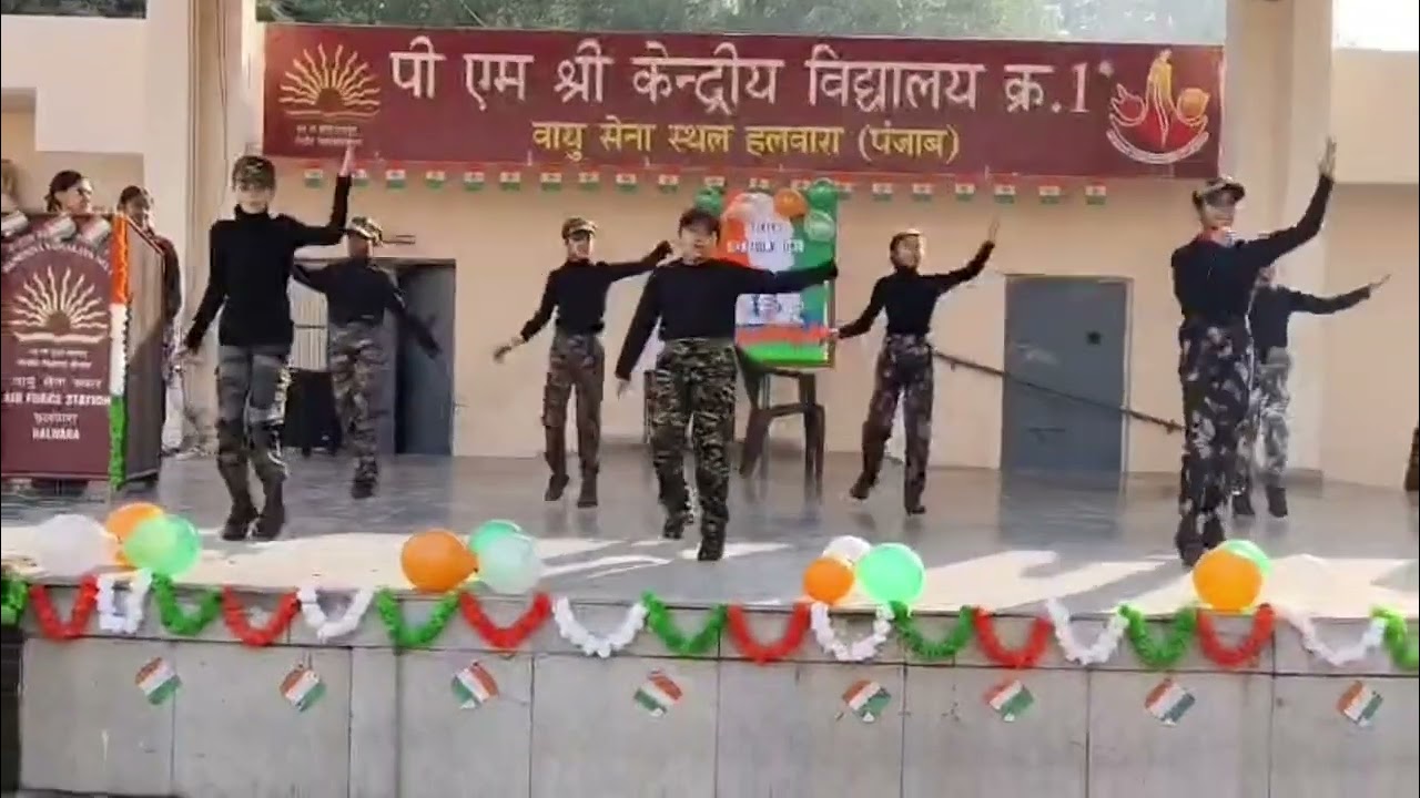 Badhte chalo badhte chlo.....#dance #patrioticdance #republicday #independenceday #dancevideo #like 