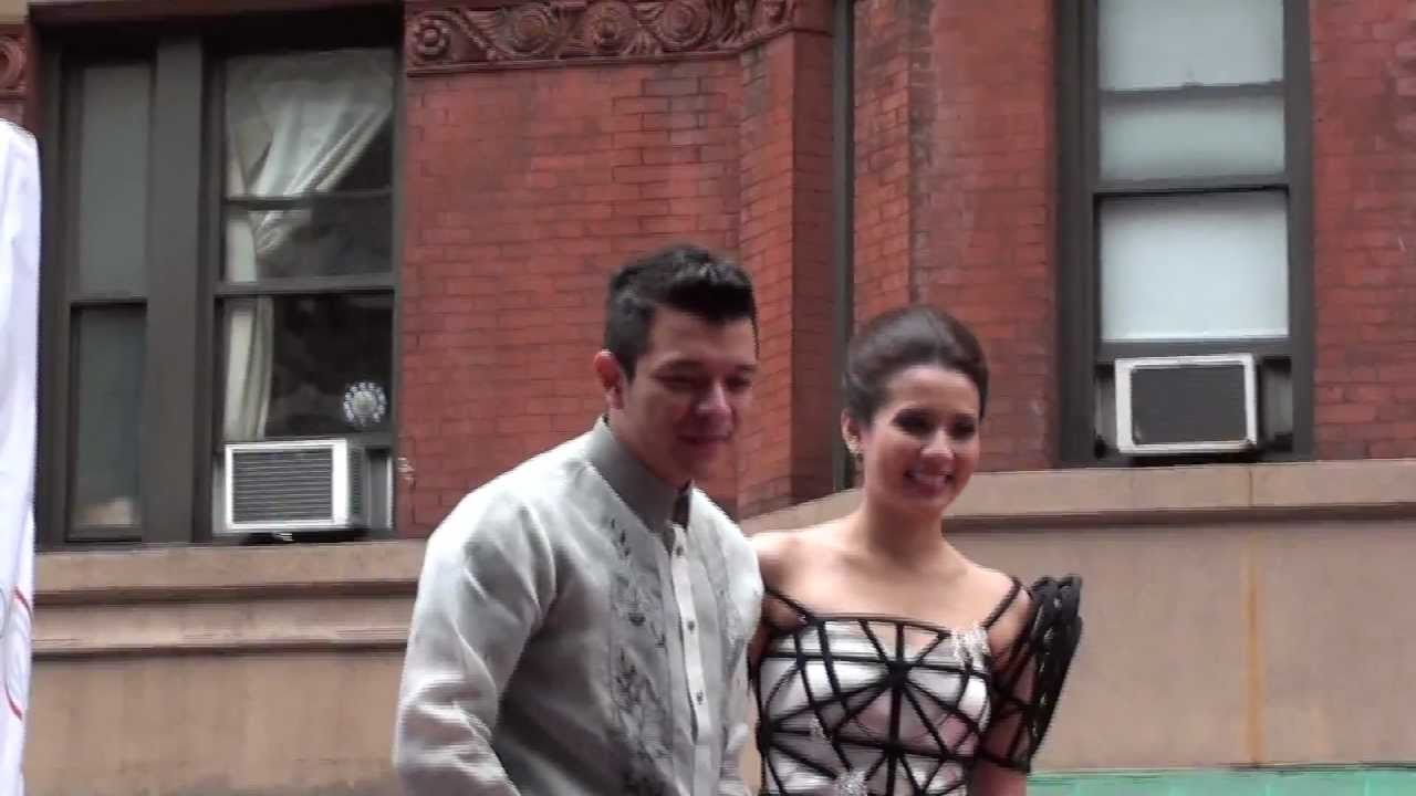 JERICHO ROSALES & KARYLLE IN NY PHILIPPINE INDEPENDENCE DAY PARADE 2011