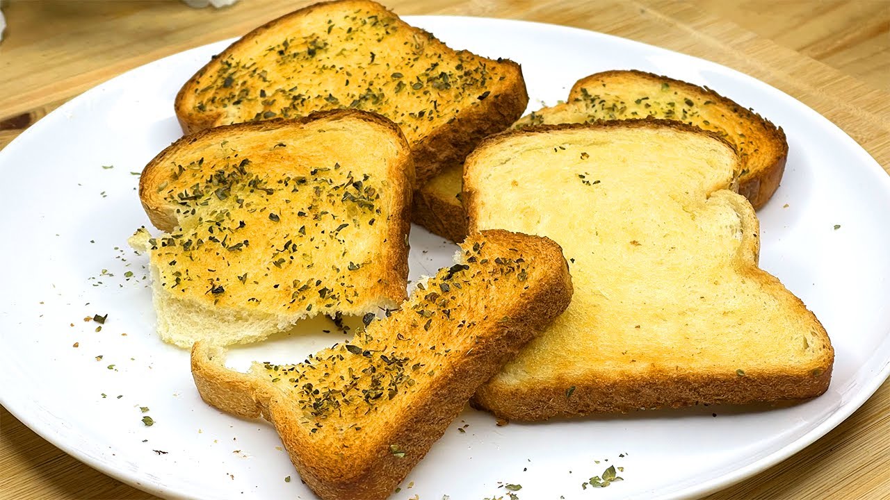 Receitas na Airfryer torrada com p&atilde;o de forma na Air Fryer