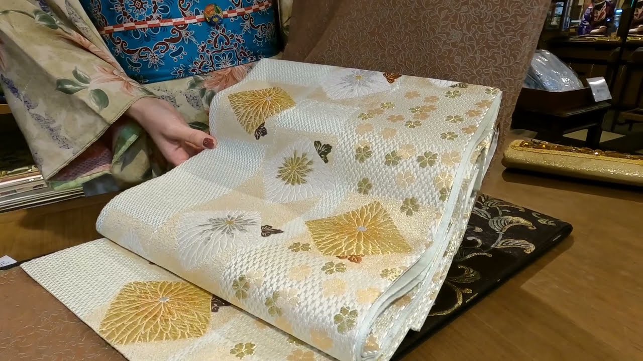 着物を自由に着よう‼️ 季節柄の疑問を解消 常識に囚われず楽しもう♡京都きもの市場秋の大感謝祭 帯引き抜き結び 籠バックKimono Obi