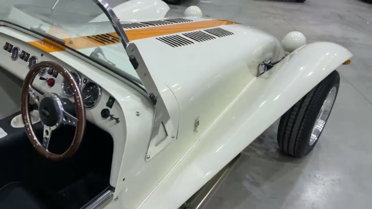 CATERHAM SUPER SEVEN 1600 OXFORD WHITE