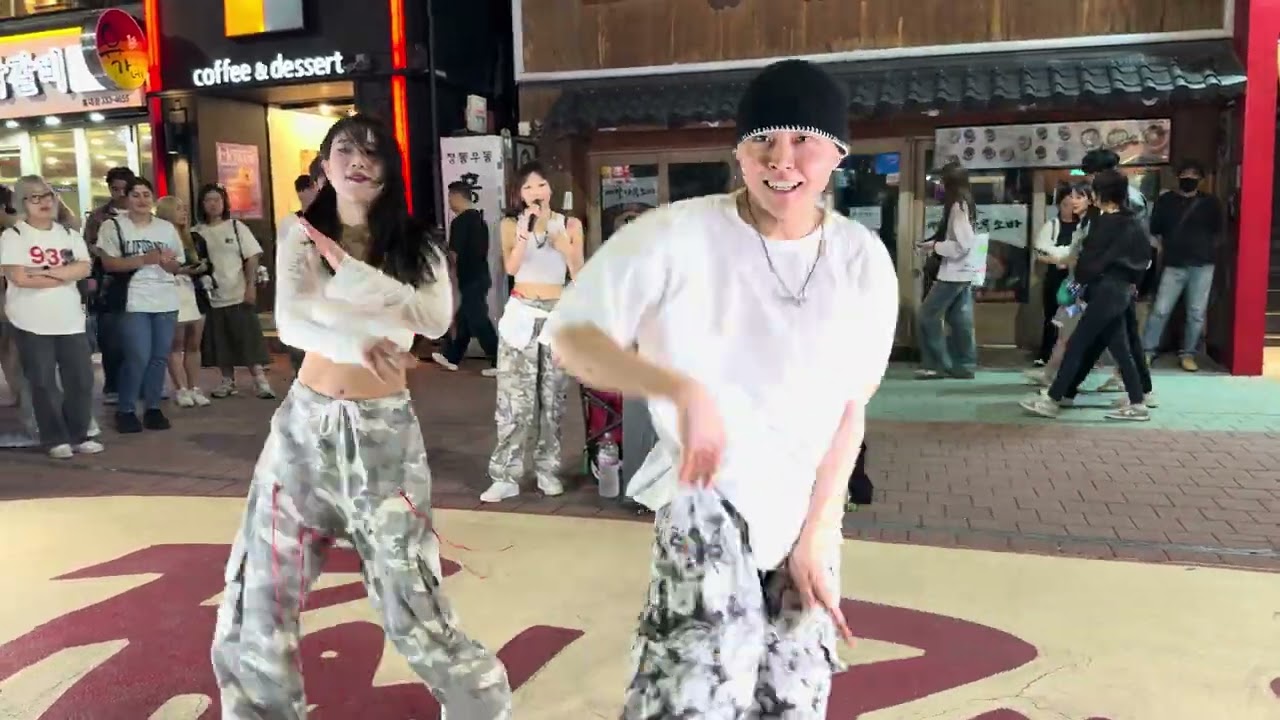 HONGDAE K-POP BUSKING (Ei8ht 에잇) - [Taeyang Feat. Lisa of Blackpink] Shoong!