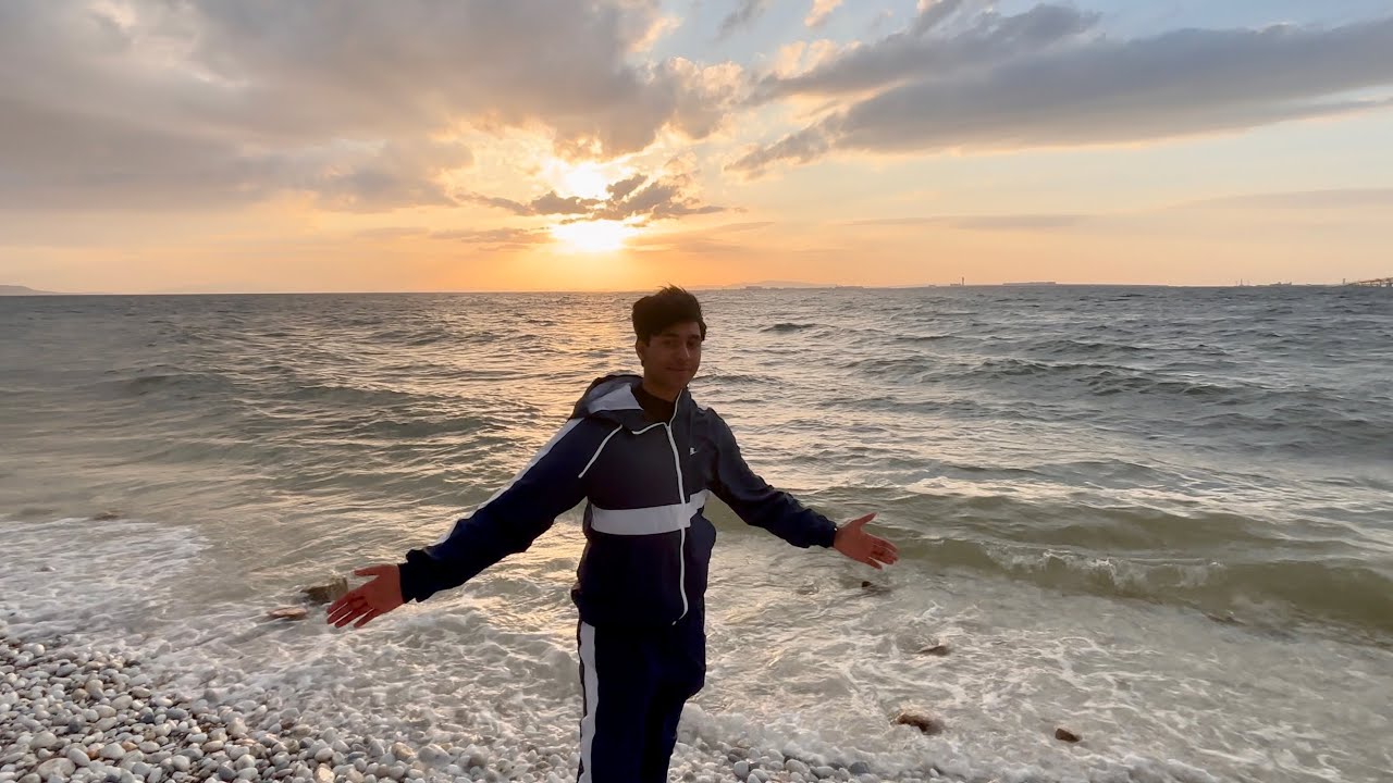 Aaj Beach Me gaye Japan 🇯🇵 mai 😍