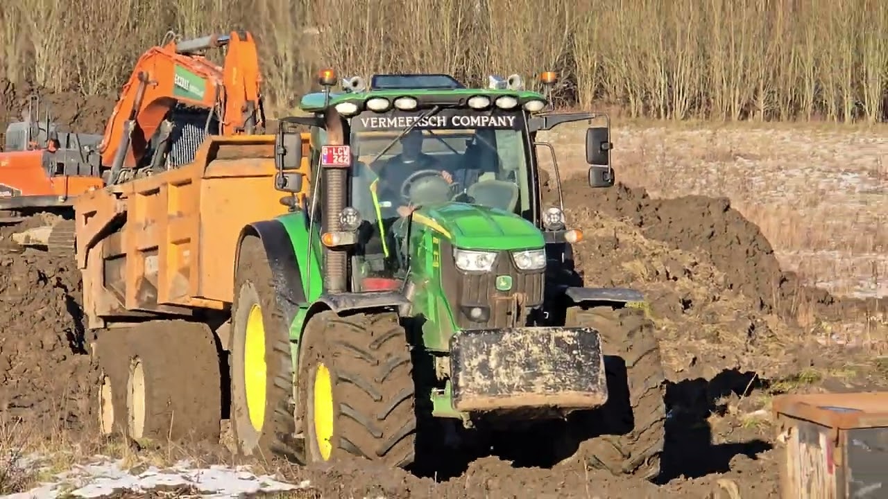 John Deere 6210R & Bennes Maupu 