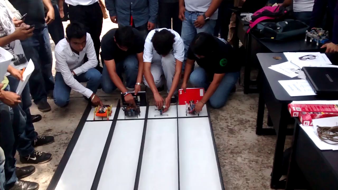 Carrera de insectos robóticos UTFV Torneo UTXJ