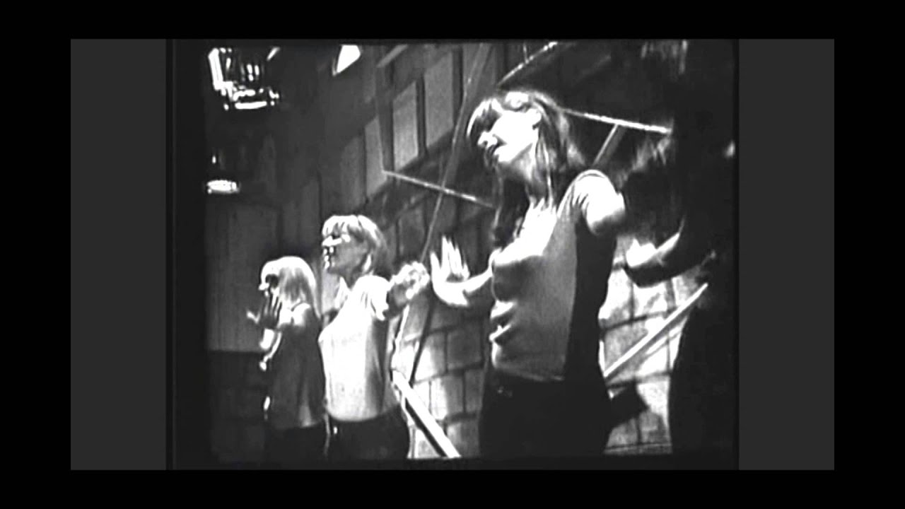 Gloria Jones sings Heartbeat on Hollywood A Go Go