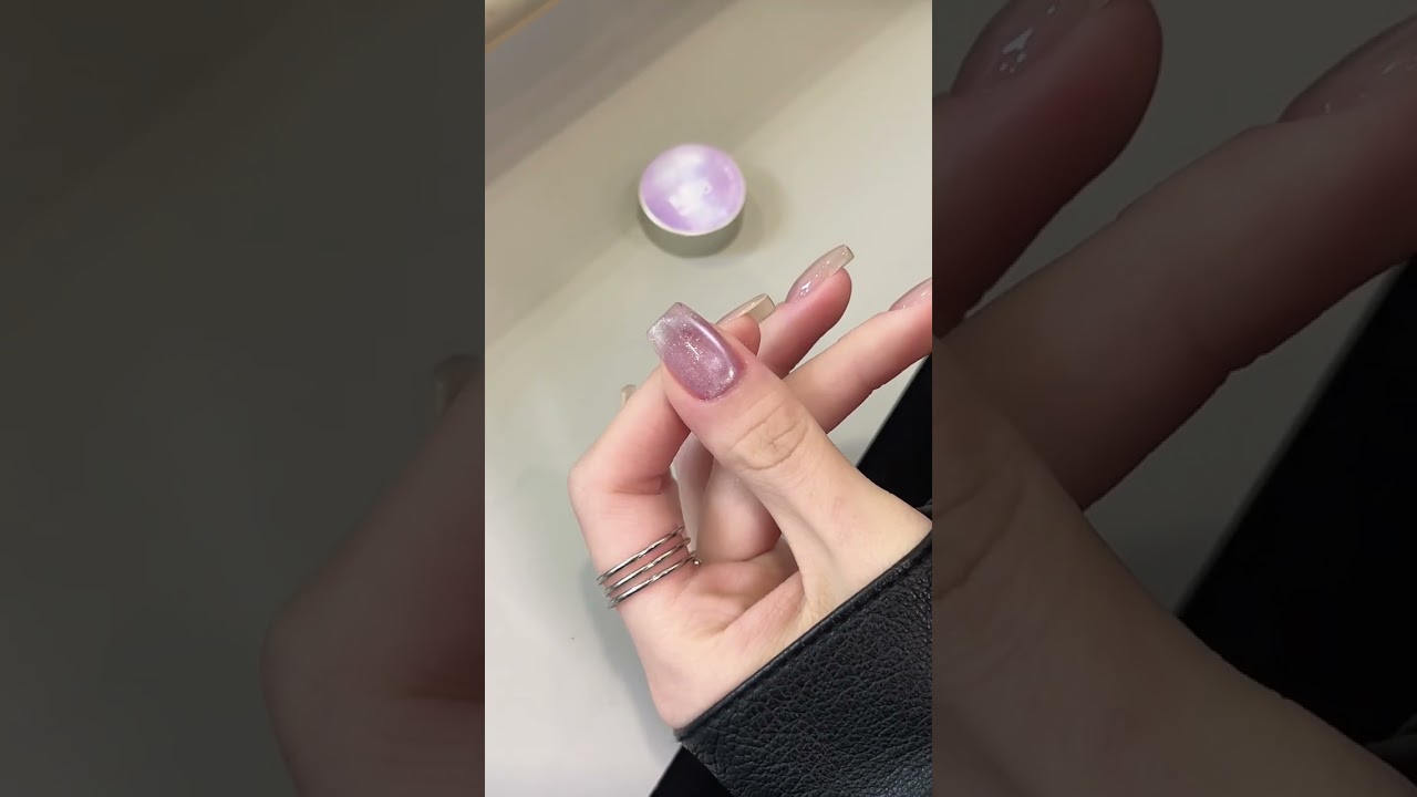 Soft Pink French Cat Eye Nails | Cozy Fall–Winter Vibes