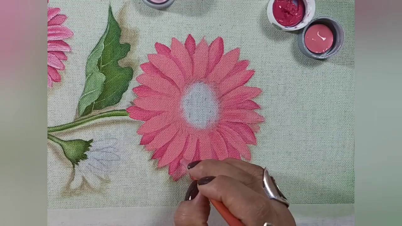 Como Pintar Gerberas  no Tecido ( parte 2)