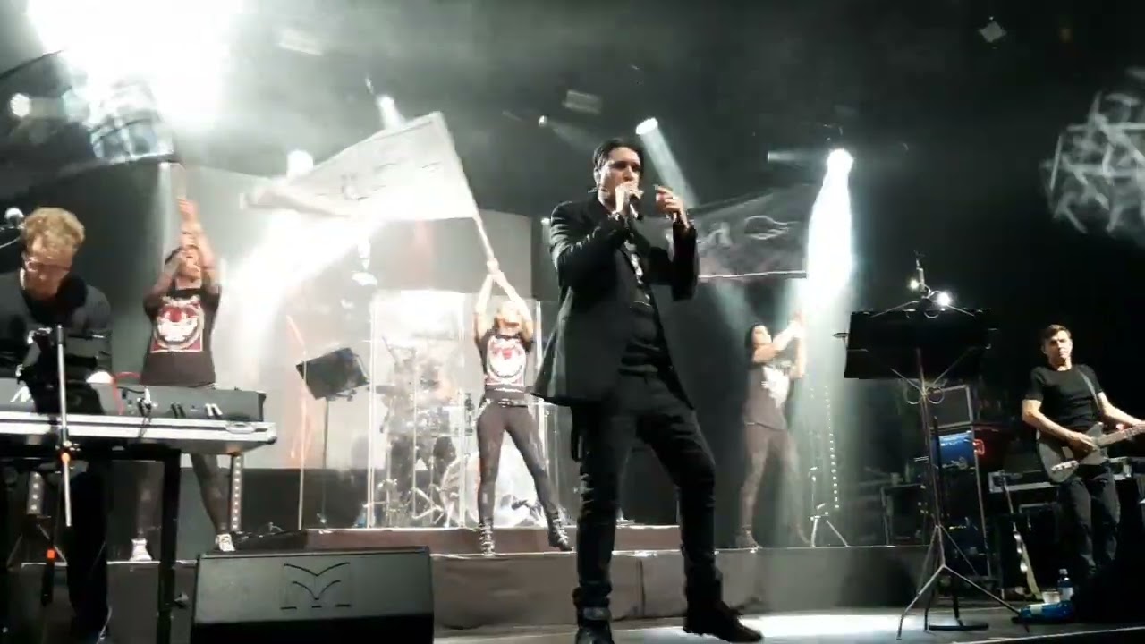 BLUTENGEL 
