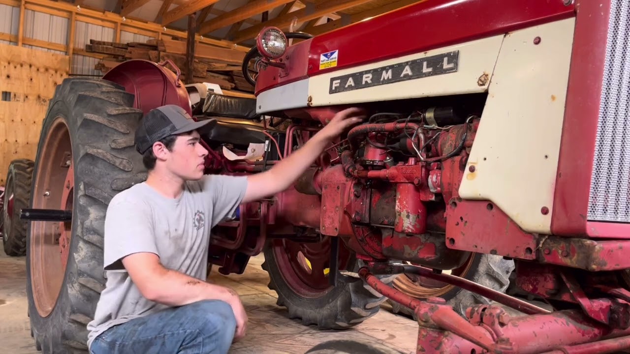 International 424 and Farmall 404 Oil Change