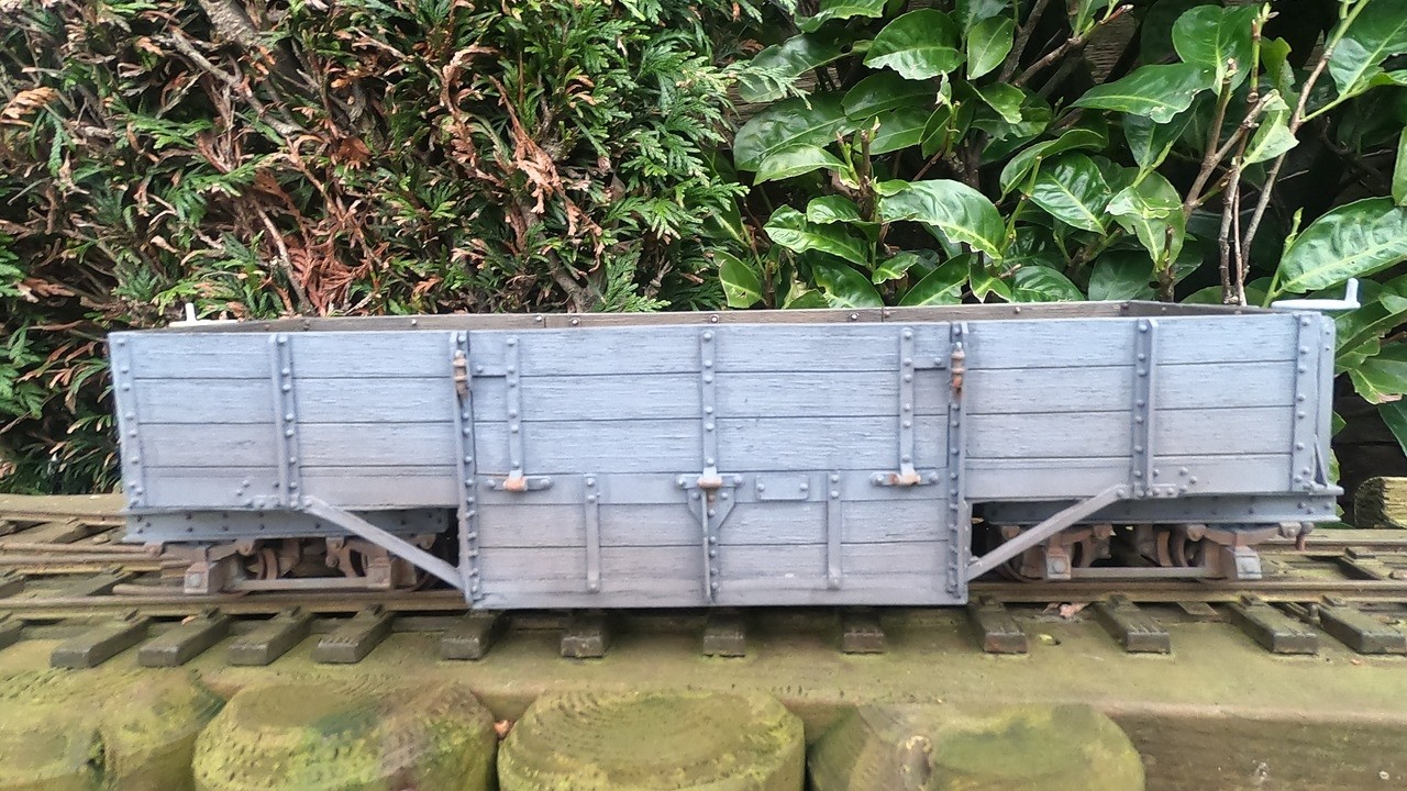 Building a Swift Sixteen bogie wagon kit - Part 2 painting and weathering